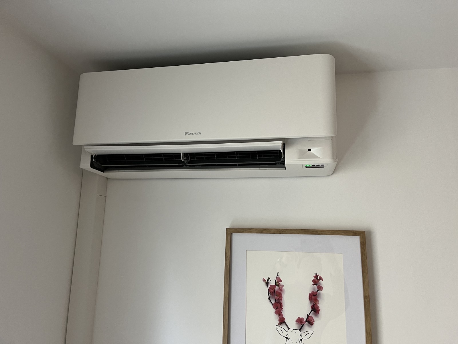 Devis gratuit pour l'entretien de climatisation réversible silencieuse pour maison avec unité intérieure Écully dans l'Ouest Lyonnais 69130