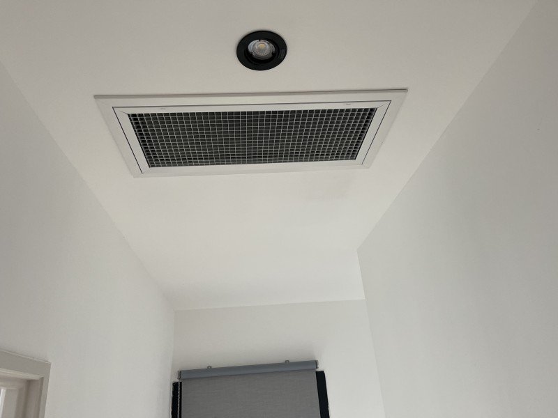 Installation climatisation DAIKIN STYLISH à Villieu-Loyes-Mollon – Multi-split 7,4 kW + gainable 3,5 kW – 10 940 € TTC