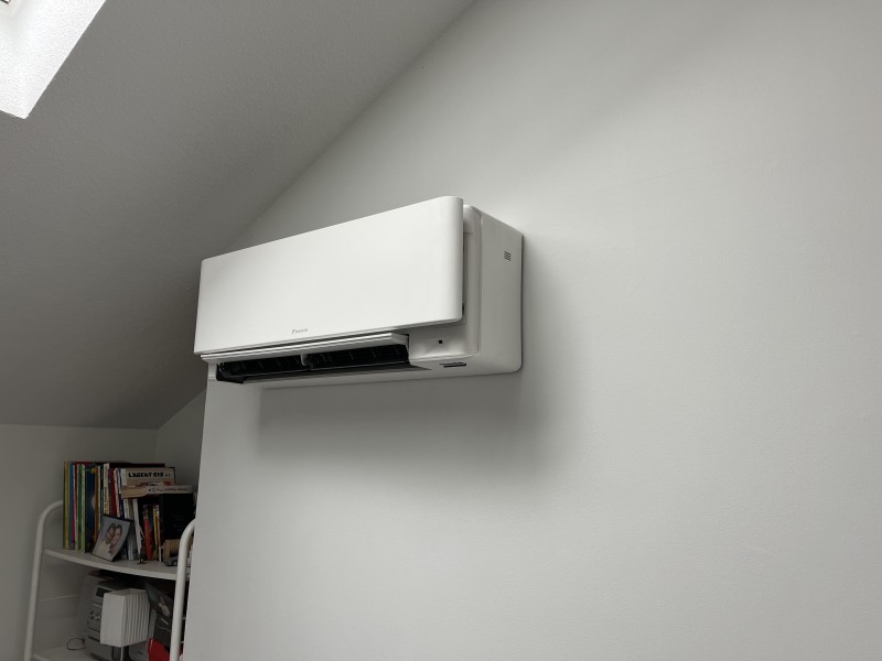 Pose climatisation DAIKIN multisplit dans maison de 120 m2 à Beynost
