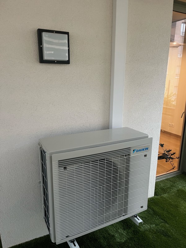 Pose climatisation DAIKIN STYLISH dans appartement 110m2 à Lyon 6 ème