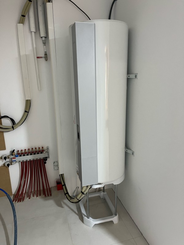 Installation pompe à chaleur DAIKIN et ballon d’eau chaude thermodynamique ATLANTIC à Trevoux