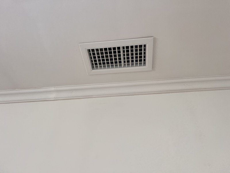 Climatisation gainable DAIKIN à Amberieu en Bugey : système multizone pour 4 chambres avec pilotage intelligent et budget de 9 000 € TTC