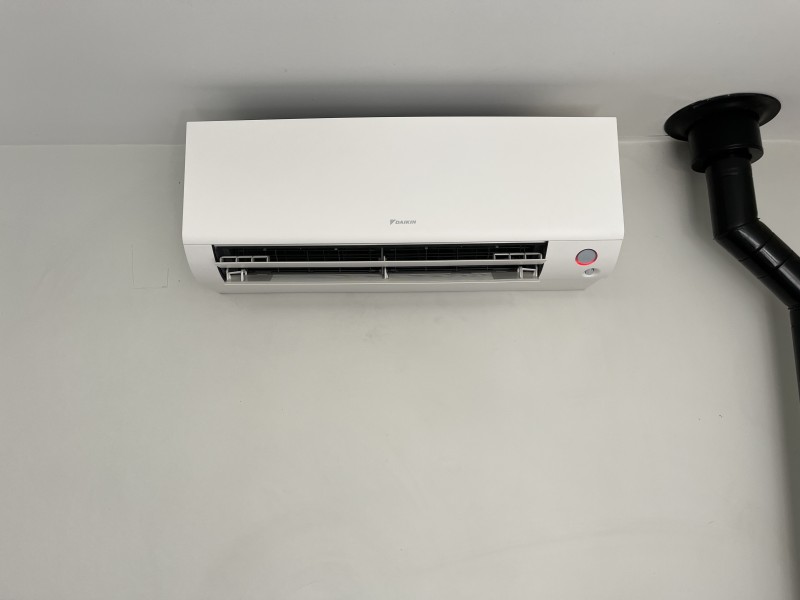 Climatisation DAIKIN STYLISH à Loyettes – Installation bi-split en maison pour 4 336 € TTC