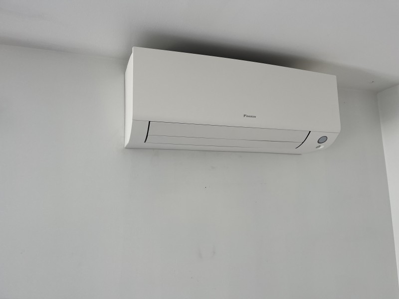 Installation de Climatisation DAIKIN PERFERA à Balan