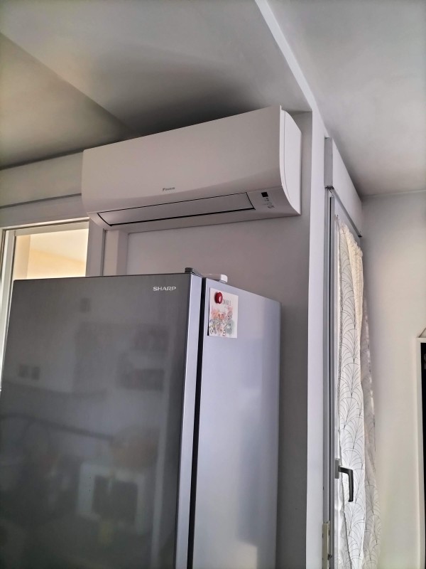 Installation mono split DAIKIN SENSIRA pour studio à Tassin la Demie Lune