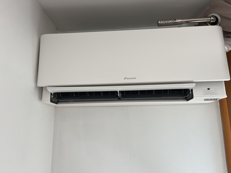 Installation climatisation DAIKIN STYLISH tri split Villeurbanne - budget 7710€TTC 