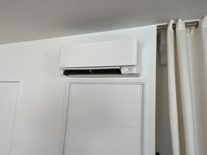 Pose climatisation mono split DAIKI STYLISH RXA42 appartement 60m2 à Lyon 
