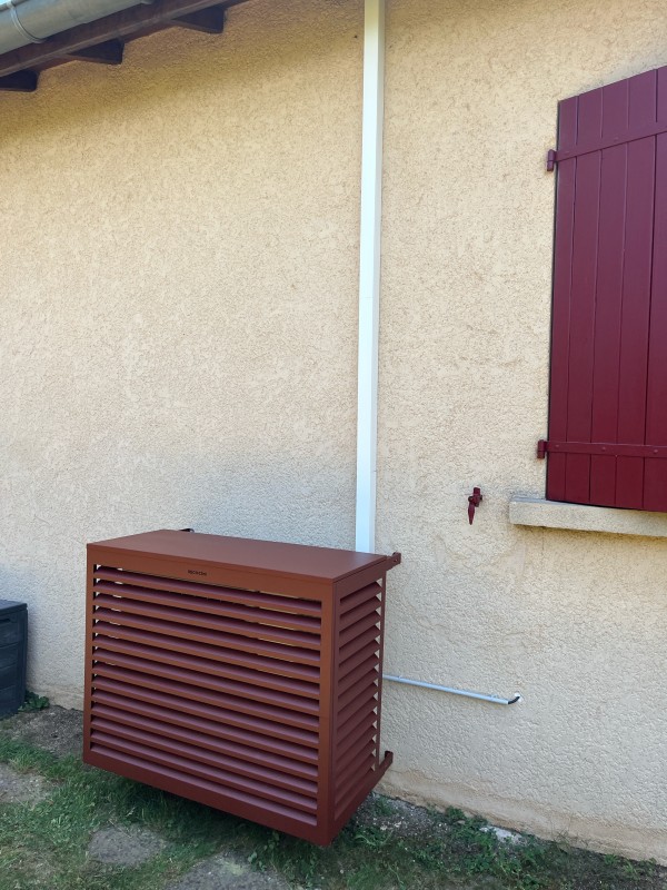 Installation de deux climatisations mono split DAIKIN STYLISH à Lentilly 