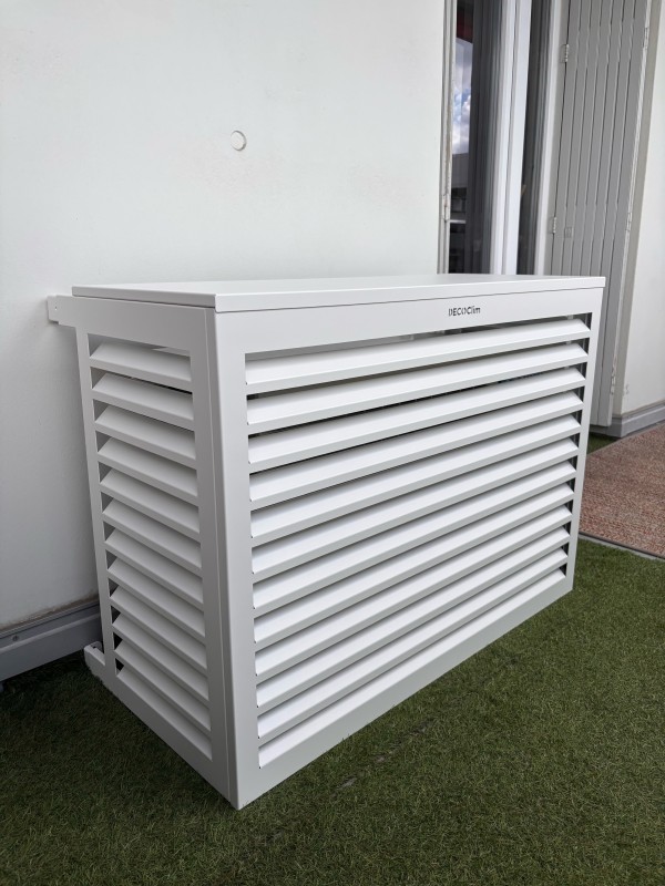 Climatisation DAIKIN STYLISH à Lyon : installation bi-split 5 kW avec 2 unités murales pour un budget de 4 492 € TTC