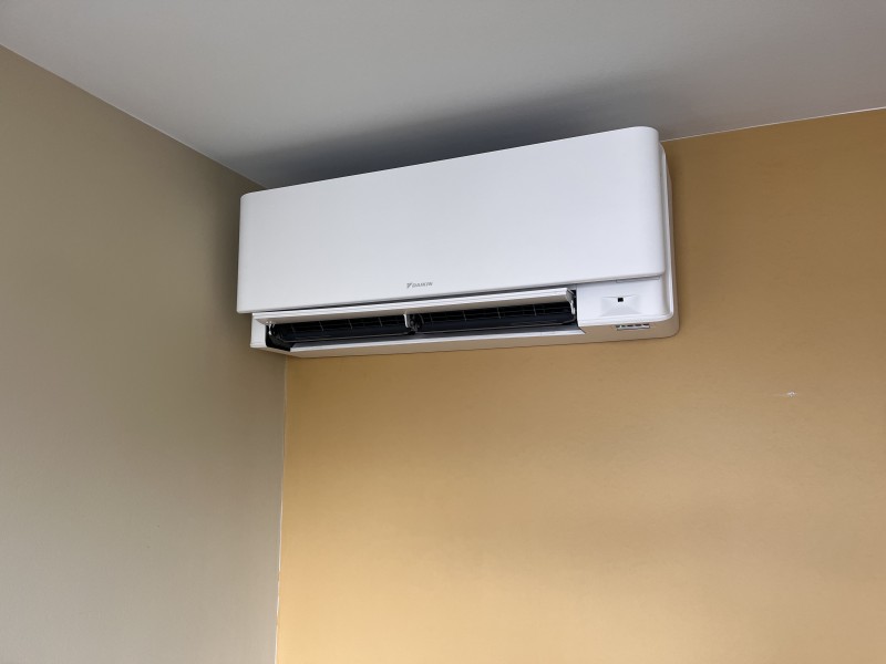 Climatisation DAIKIN STYLISH à Lyon 8 : installation tri-split en appartement avec pilotage connecté – 7 634 € TTC