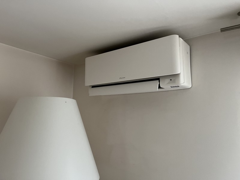 Installation PAC air / air DAIKIN multisplit dans appartement de 120 m2 à Caluire