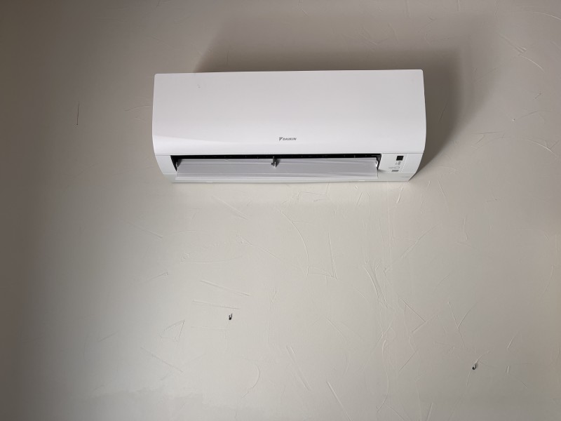 Climatisation DAIKIN à Meyzieu : installation multi-split Sensira et Perfera de 7,5 kW pour un budget de 5 750 € TTC
