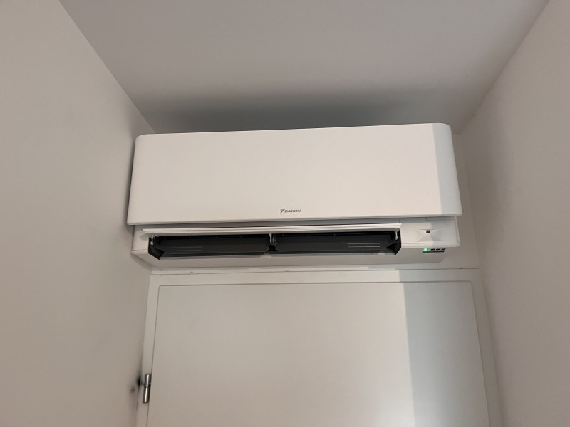 Climatisation DAIKIN STYLISH à Lyon : 3 unités murales connectées pour un appartement et un budget de 7 748 € TTC
