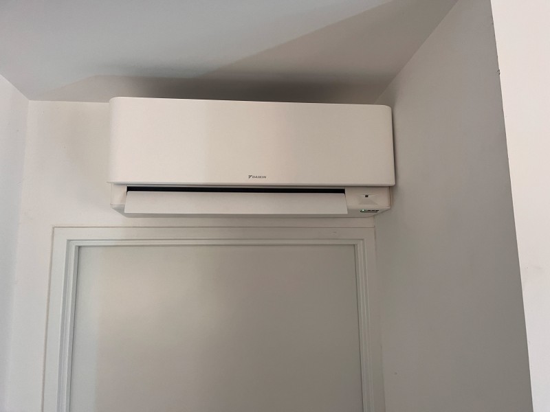 Climatisation DAIKIN STYLISH à Lyon : 3 unités murales connectées pour un appartement et un budget de 7 748 € TTC
